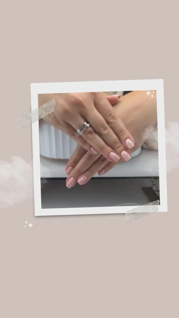 Manicure hybrydowy mleczny nude — delikatny efekt — salon kosmetyczny Me & Myself Wołomin